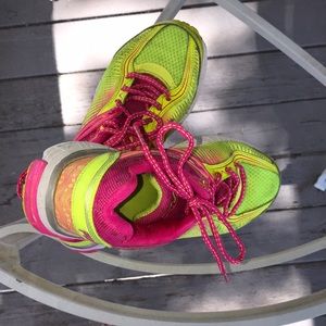 Fila cool max Neon Yellow And Pink Shoes Size 7.5